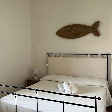 Appartamento Il Paguro A Cala Francese ลามัดดาเลนา ภายนอก รูปภาพ